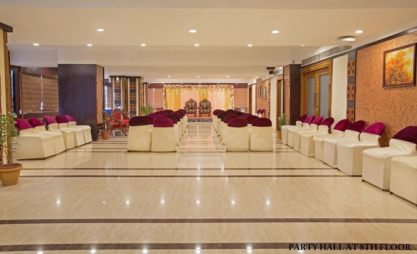 โรงแรมราชมาฮาล กูวาฮาติ ภายนอก รูปภาพ